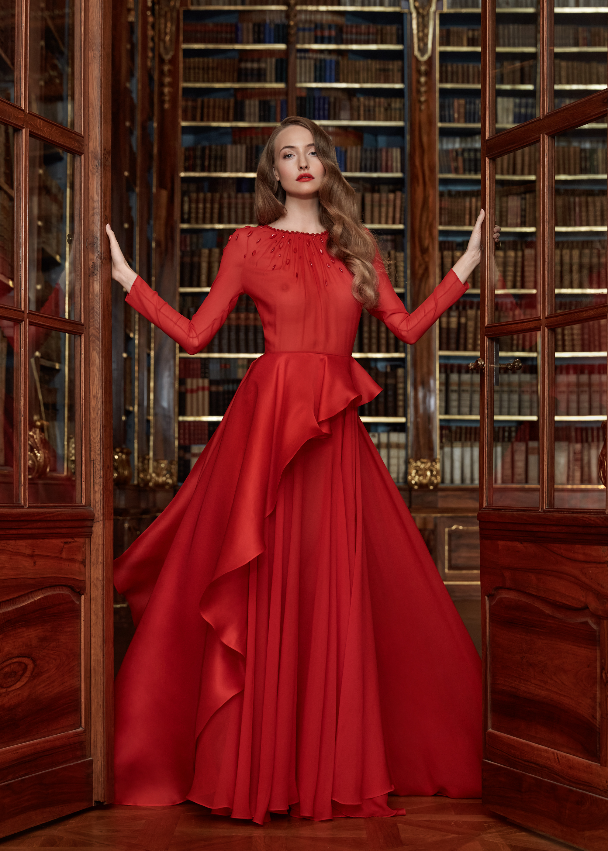 RED #hautecouture #couture #fashion #glamour #moda #dress